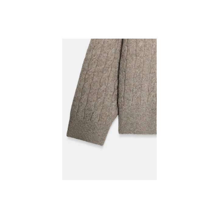 СВИТЕР С УЗОРОМ «КОСЫ»