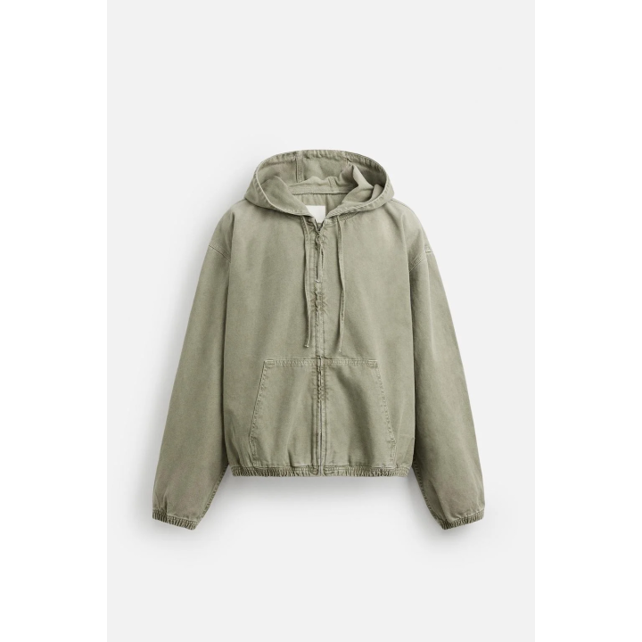 КУРТКА С КАПЮШОНОМ И ЭФФЕКТОМ ПОТЕРТОСТИ