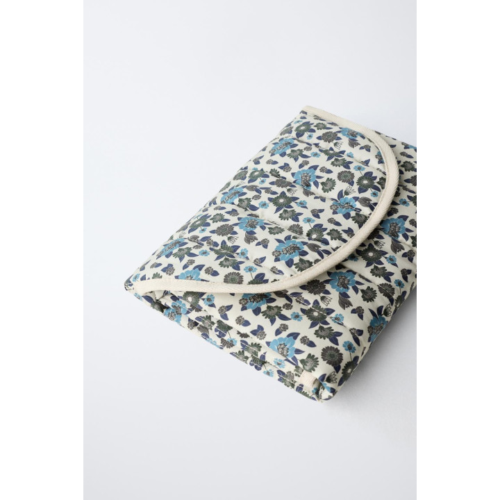 Пеленальный матрасик с цветочным принтом