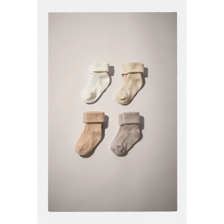 Набор из четырех цветных носков