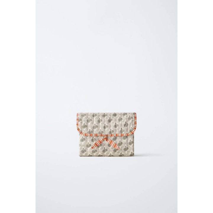 Цветочный пеленальный мат zara