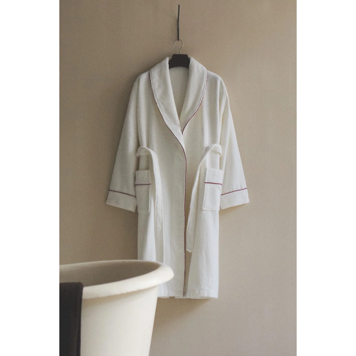 BATHROBE WITH PIPING (400 GXM²)