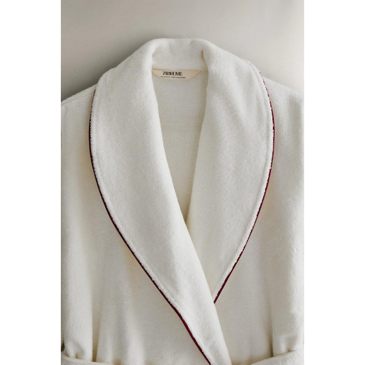BATHROBE WITH PIPING (400 GXM²)