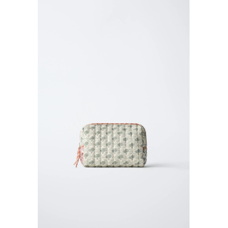 КОСМЕТИЧКА С ЦВЕТОЧНЫМ ПРИНТОМ