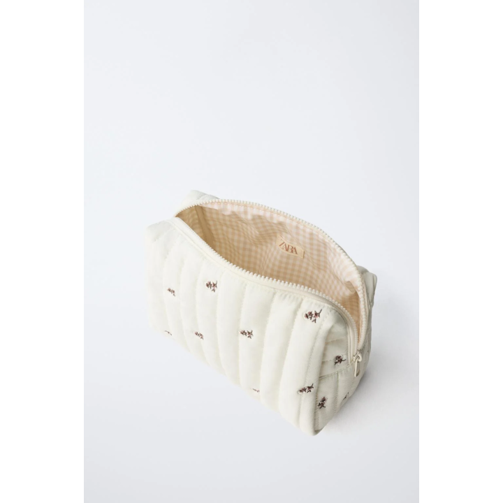 КОСМЕТИЧКА С ЦВЕТОЧНЫМ ПРИНТОМ