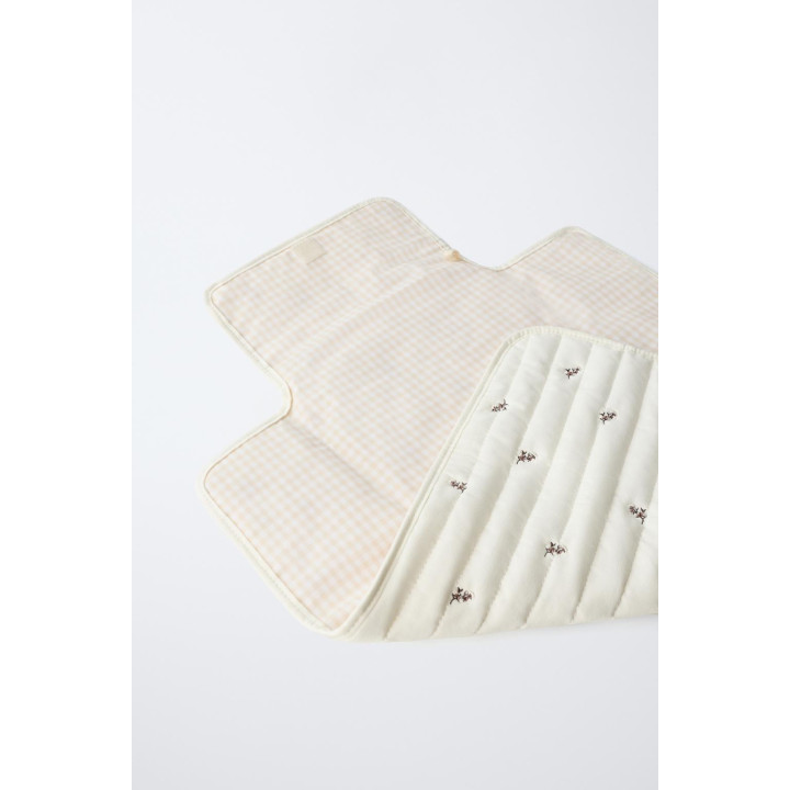 Пеленальный коврик с цветочным принтом