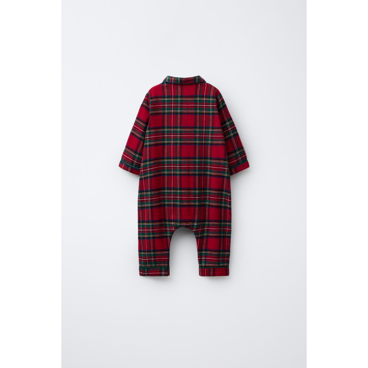 Комбинезон в клетку из фланели с рубашечным воротником