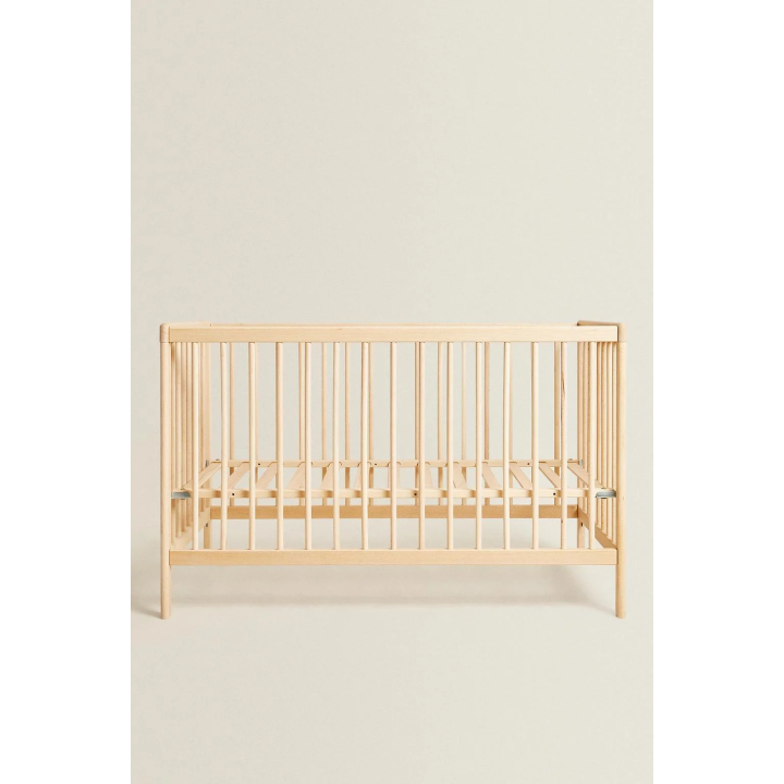 CLASSIC WOODEN COT