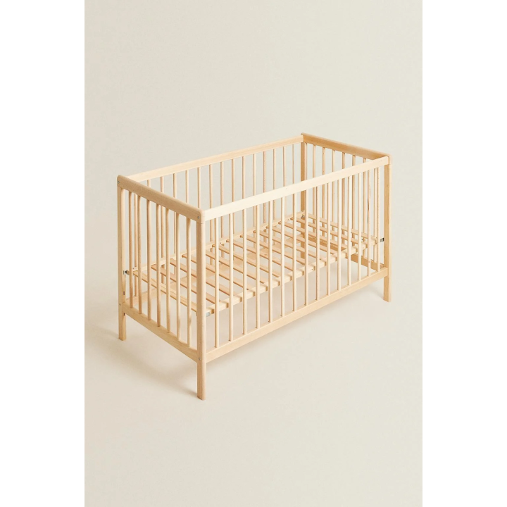 CLASSIC WOODEN COT