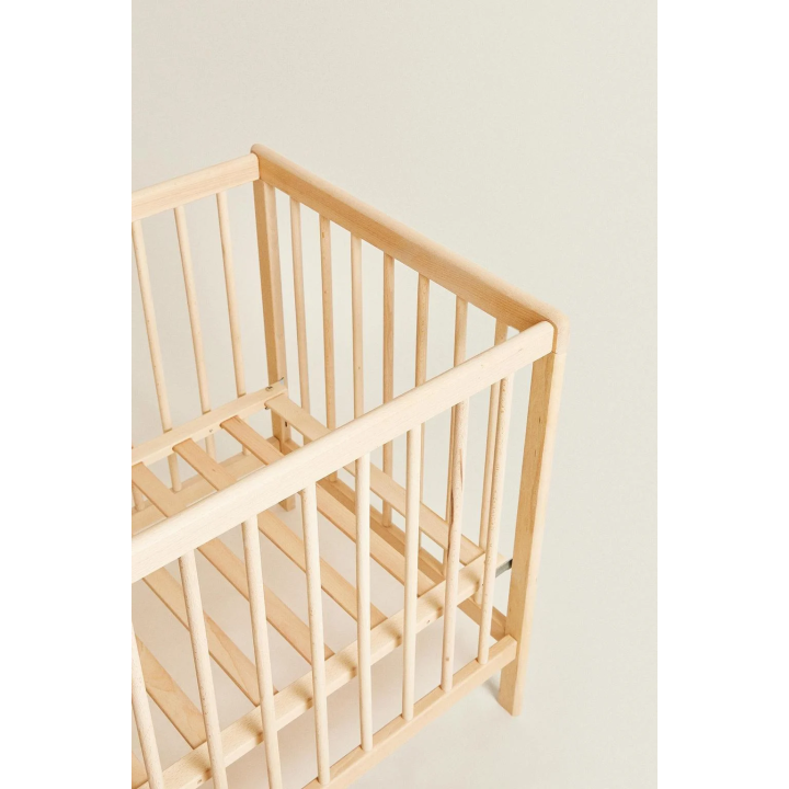 CLASSIC WOODEN COT