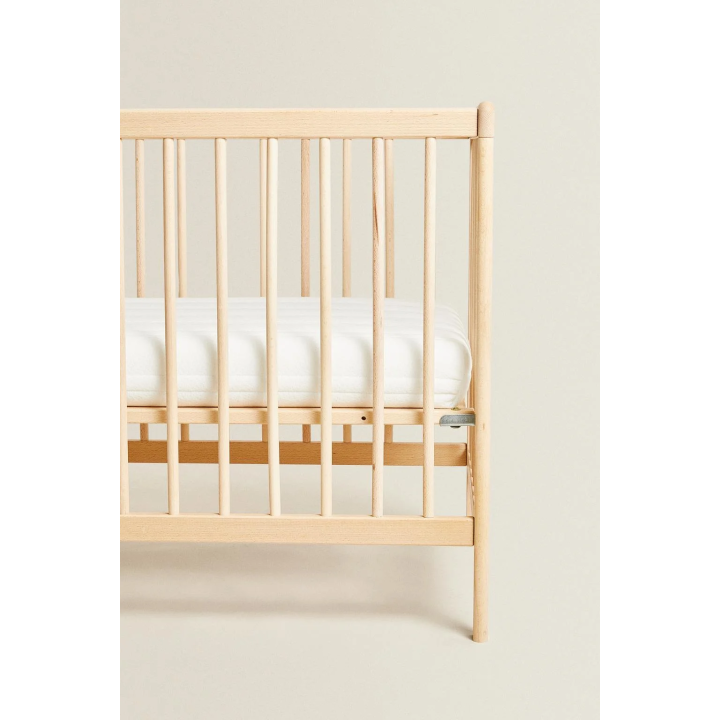 CLASSIC WOODEN COT