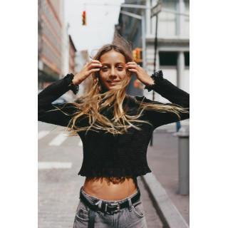 ЭЛАСТИЧНЫЙ ТОП С КРУЖЕВОМ