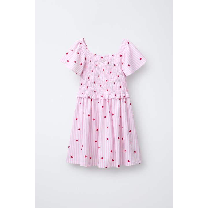 Платье в полоску и с сердечками