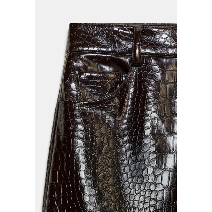 БРЮКИ ПРЯМОГО КРОЯ ИЗ ИСКУССТВЕННОЙ КОЖИ С АНИМАЛИСТИЧНЫМ ПРИНТОМ