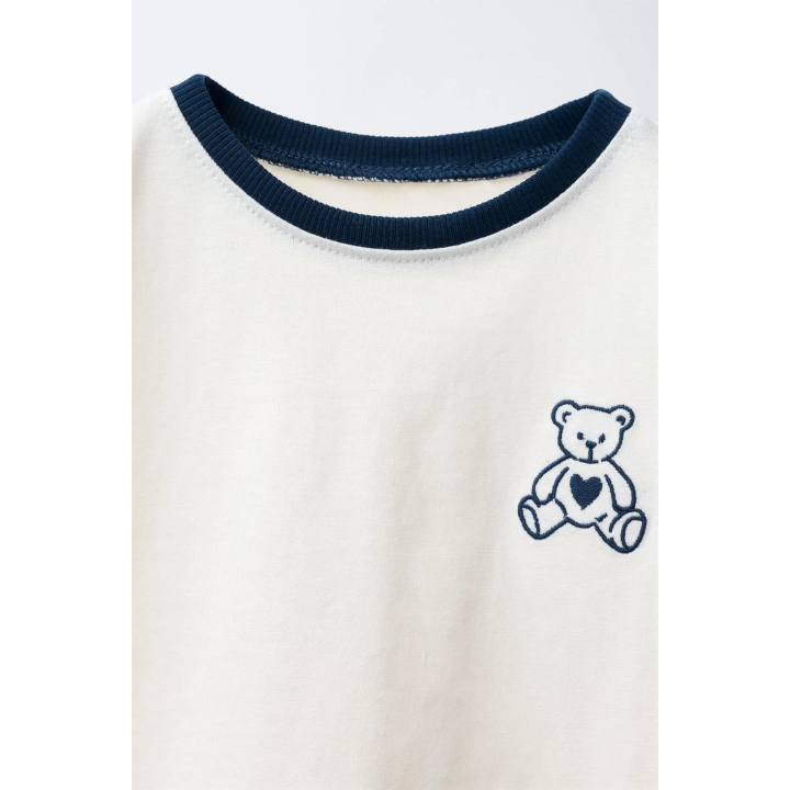 ЛОНГСЛИВ В СТИЛЕ ПРЕППИ С ВЫШИВКОЙ «МЕДВЕДЬ»