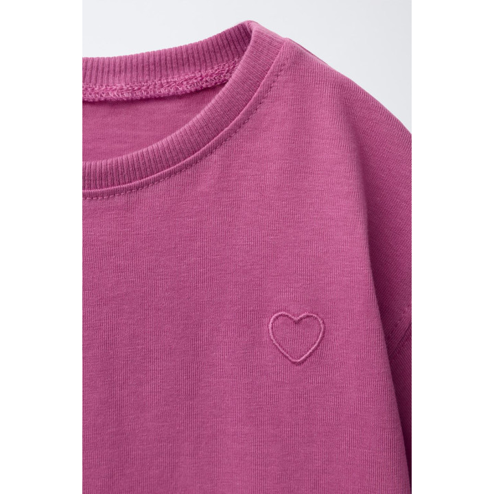 БАЗОВАЯ ФУТБОЛКА С ВЫШИВКОЙ «СЕРДЦЕ»