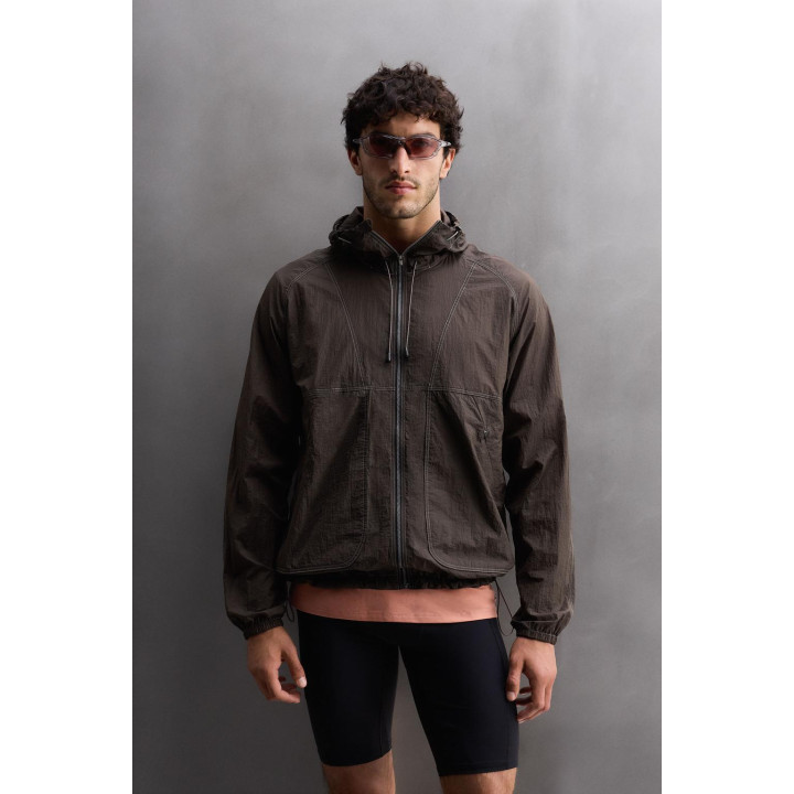 КУРТКА-ВЕТРОВКА ЛИМИТИРОВАННОЙ СЕРИИ