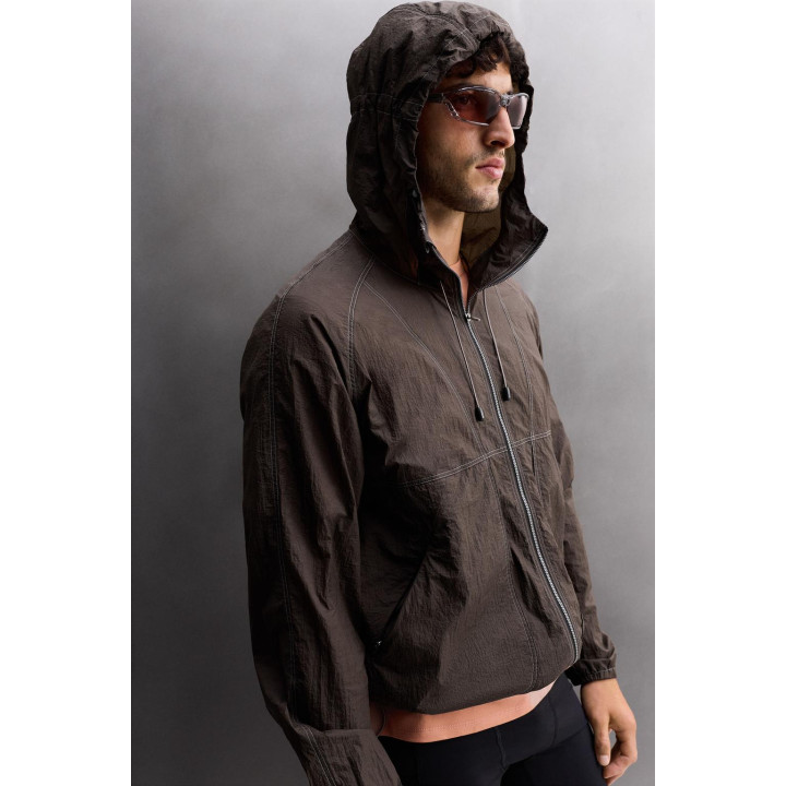 КУРТКА-ВЕТРОВКА ЛИМИТИРОВАННОЙ СЕРИИ