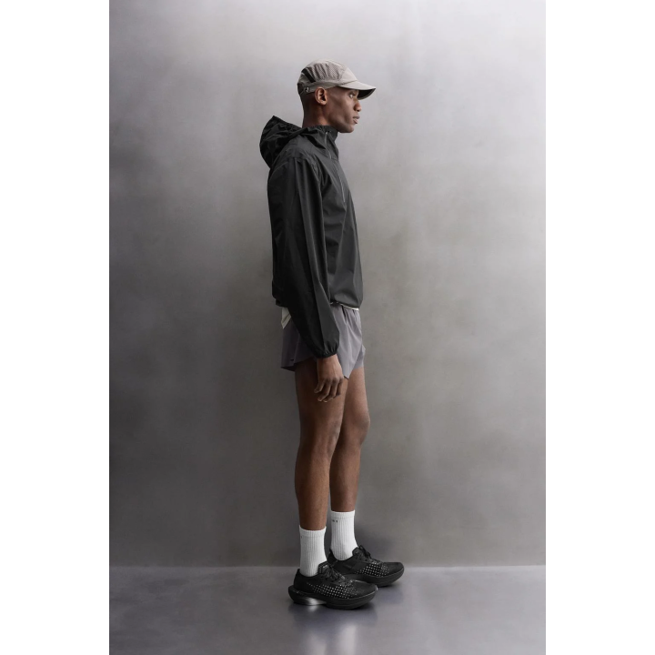 Ветровка с карманом-мешком