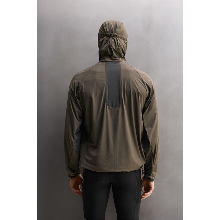 ЛЕГКАЯ КУРТКА COLOR BLOCK ИЗ ВЫСОКОТЕХНОЛОГИЧНОЙ ТКАНИ