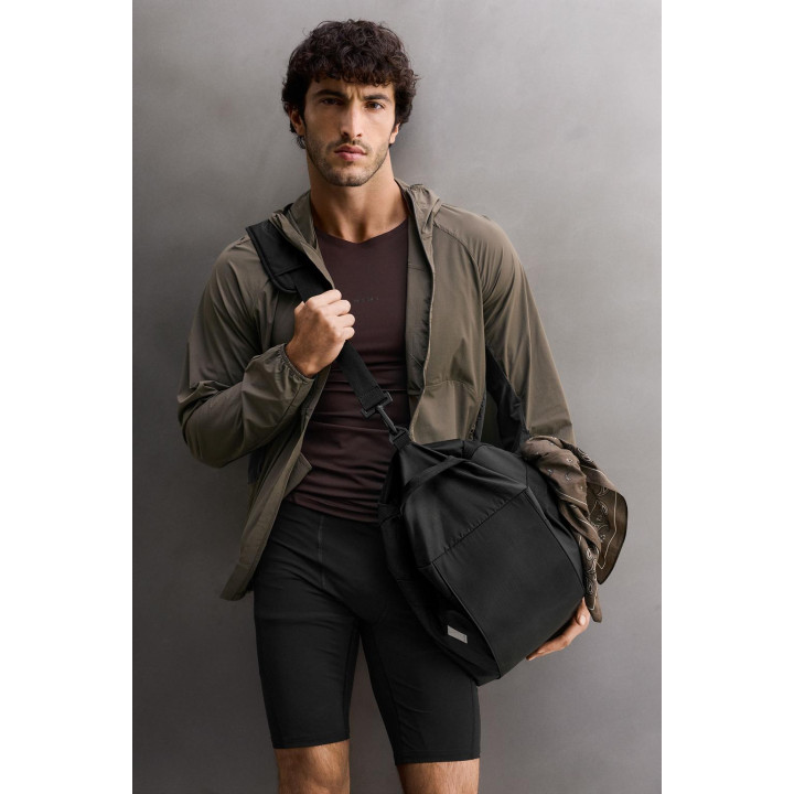 ЛЕГКАЯ КУРТКА COLOR BLOCK ИЗ ВЫСОКОТЕХНОЛОГИЧНОЙ ТКАНИ