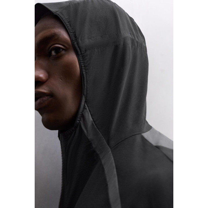 Куртка из технической ткани с блоками цветов