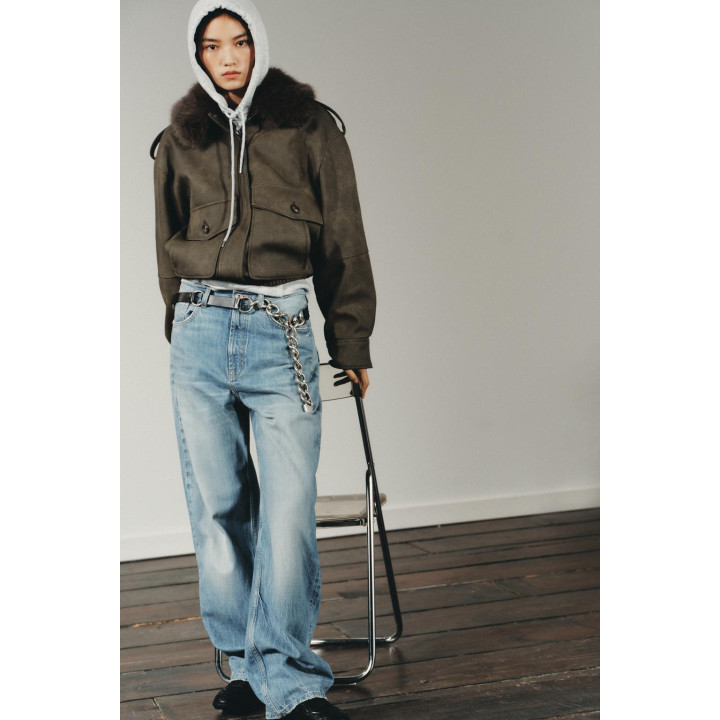 Кожанный пояс с металлическими цепями и акцентом в виде сердца