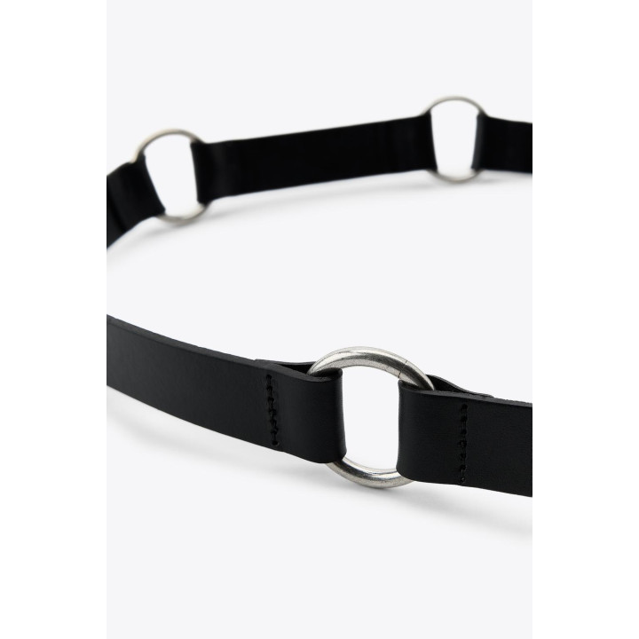 Кожанный пояс с металлическими цепями и акцентом в виде сердца