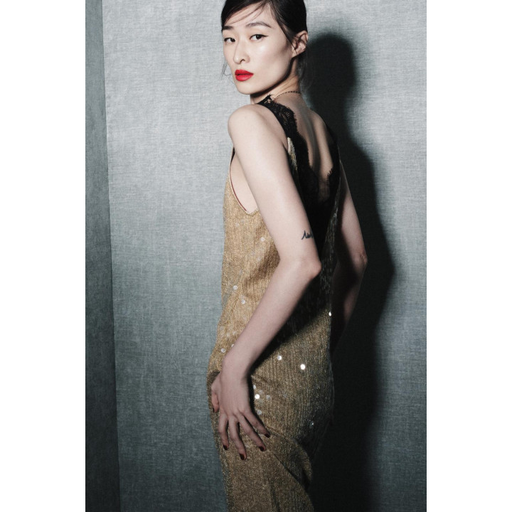 Платье с пайетками и кружевом коллекции zw