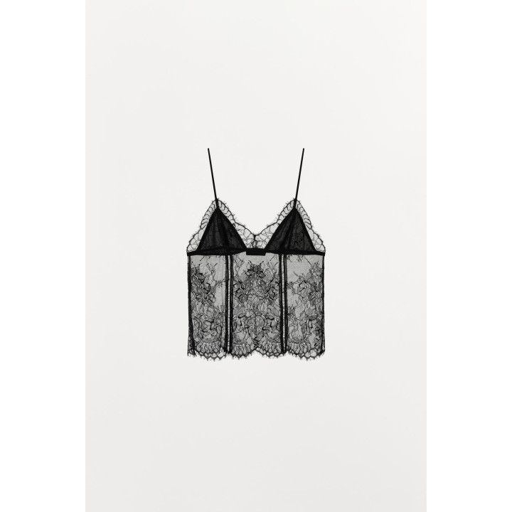 Топ с кружевными бретелями