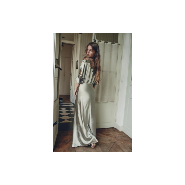 АТЛАСНОЕ ПЛАТЬЕ С КРУЖЕВОМ