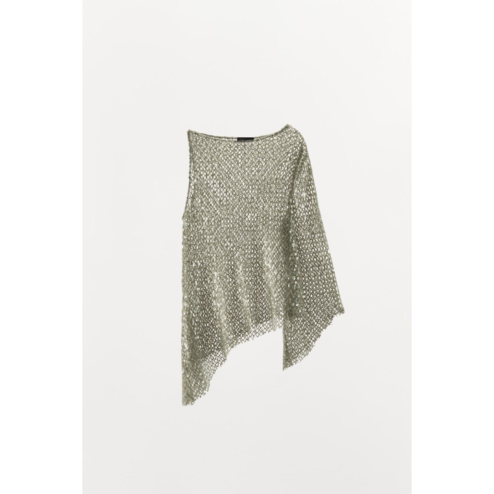 Топ с асимметричной вышивкой