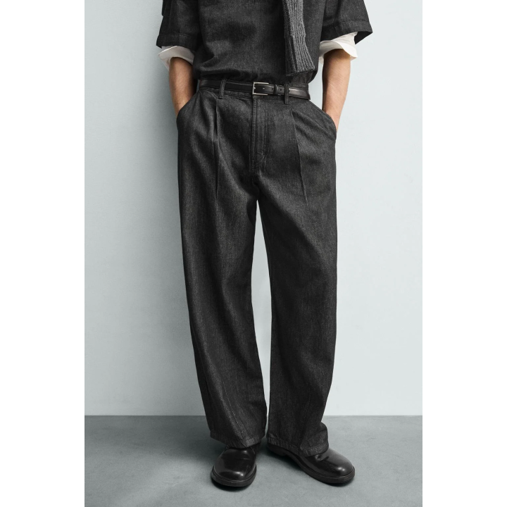 Легкие джинсы в плиссировке