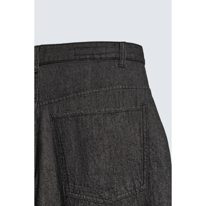 Легкие джинсы в плиссировке