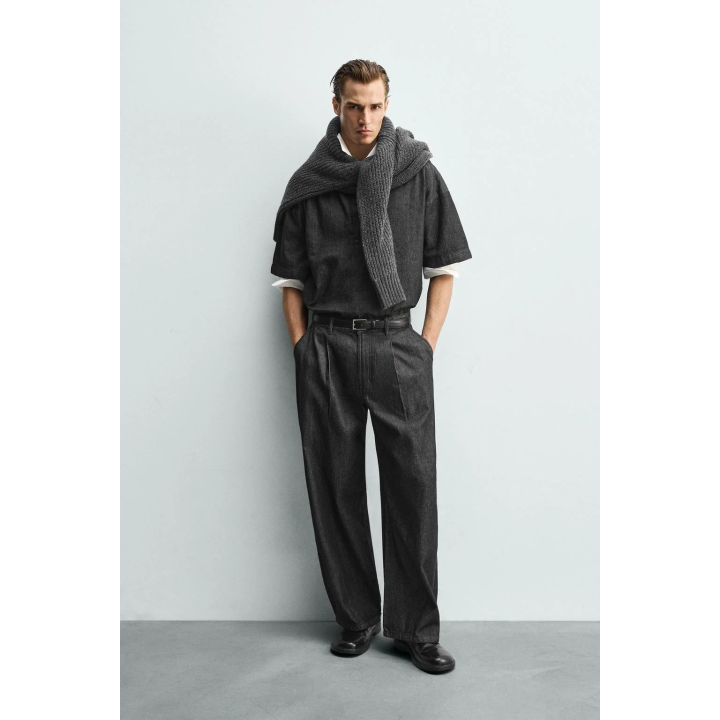 Легкие джинсы в плиссировке