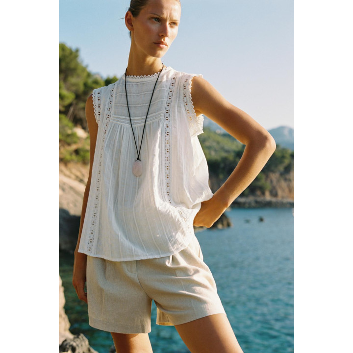 РОМАНТИЧНЫЙ ТОП БЕЗ РУКАВОВ