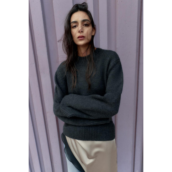 ТРИКОТАЖНЫЙ СВИТЕР В РУБЧИК