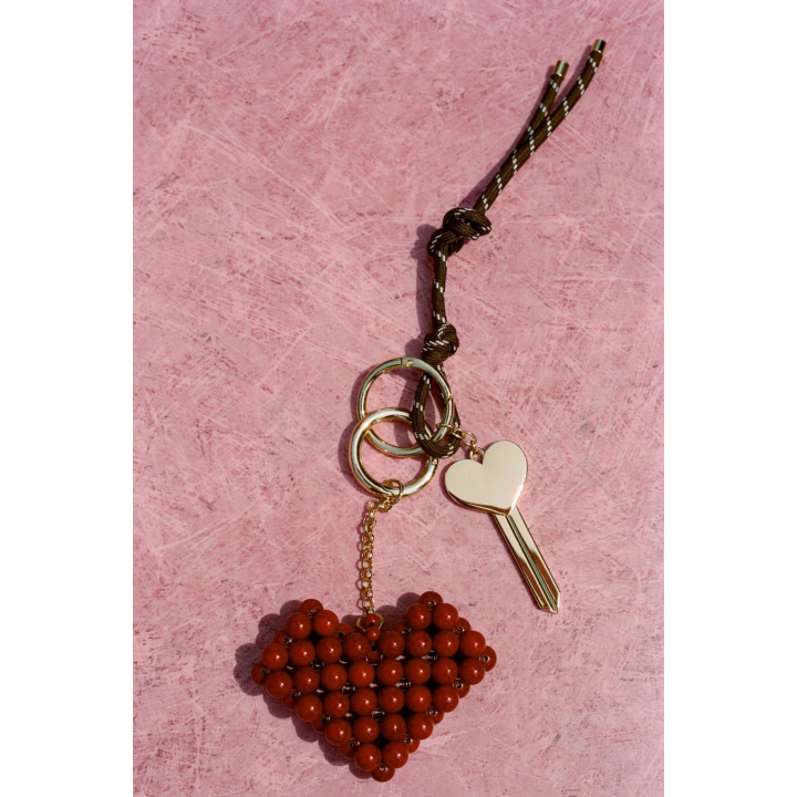 БРЕЛОК ДЛЯ КЛЮЧЕЙ С ПОДВЕСКАМИ В ФОРМЕ СЕРДЦА