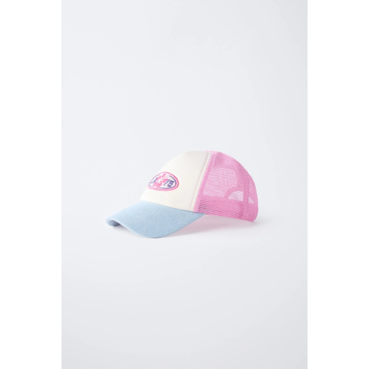 Бейсболка с вышивкой из полупрозрачной сетки