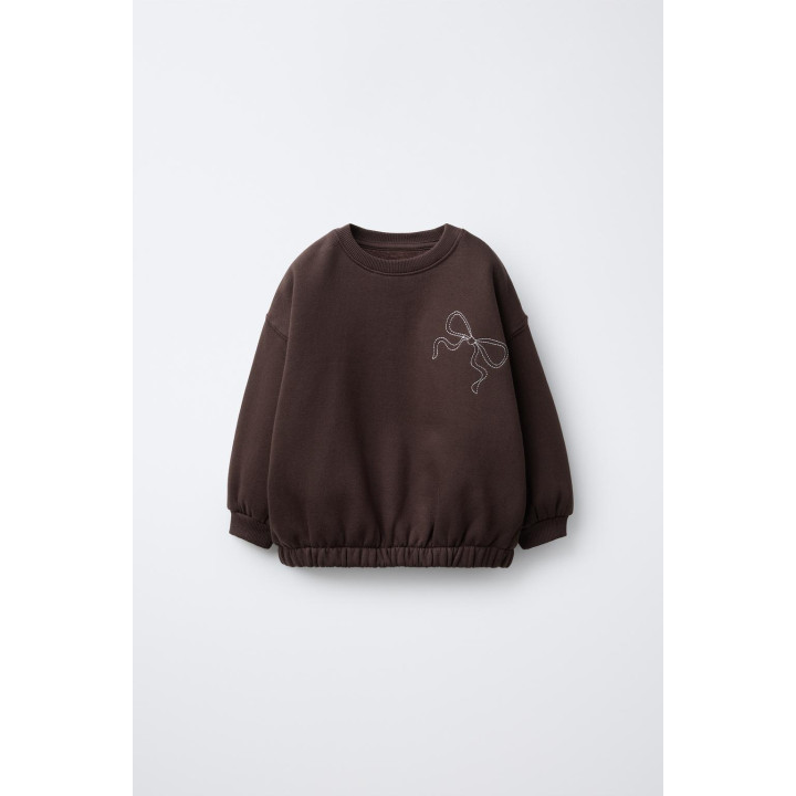 ТОЛСТОВКА С КОНТРАСТНОЙ ВЫШИВКОЙ