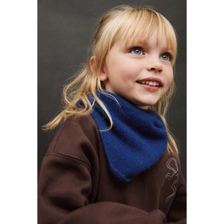 ТОЛСТОВКА С КОНТРАСТНОЙ ВЫШИВКОЙ