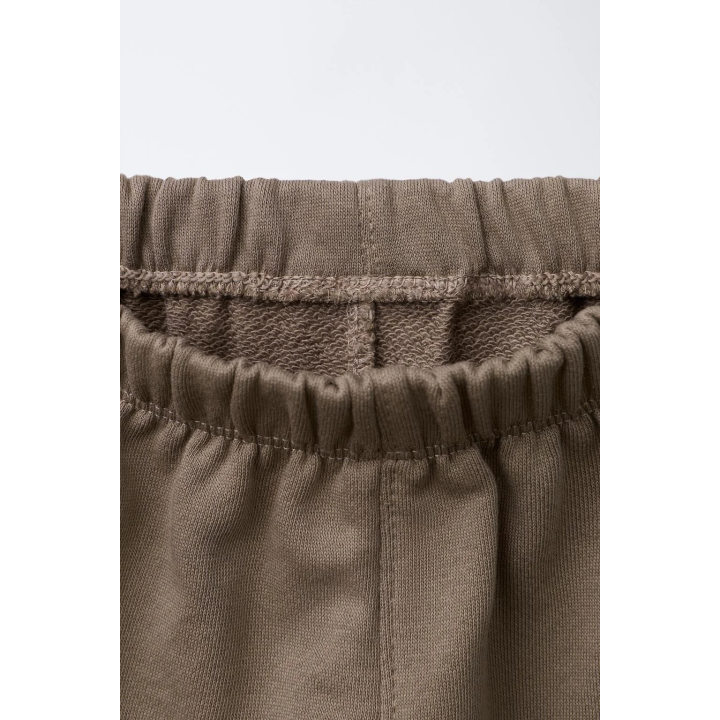 КОМПЛЕКТ ДЛЯ БЕГА, ТОЛСТОВКА И БРЮКИ-ДЖОГГЕРЫ С ТЕКСТОМ