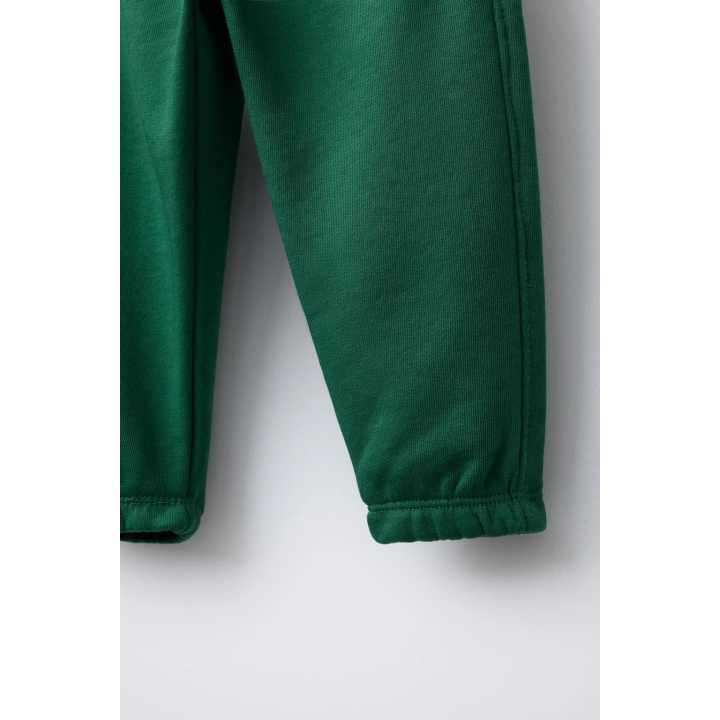 БАЗОВЫЕ БРЮКИ-ДЖОГГЕРЫ С ТЕКСТОМ