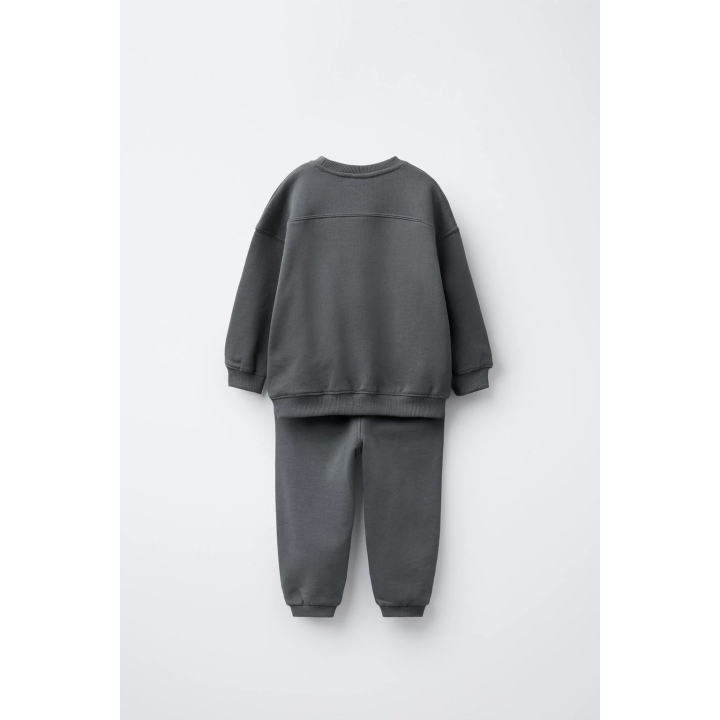 Костюм с джоггерами и свитшотом label