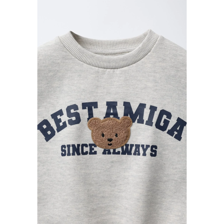 ТОЛСТОВКА В СТИЛЕ VARSITY С АППЛИКАЦИЕЙ ИЗ МАХРОВОЙ ТКАНИ