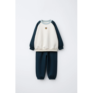 КОМПЛЕКТ ДЛЯ БЕГА: ТОЛСТОВКА И БРЮКИ-ДЖОГГЕРЫ COLOR BLOCK С МЕДВЕЖОНКОМ