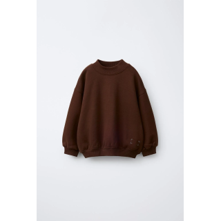 ОДНОТОННАЯ ТОЛСТОВКА С ВОРОТНИКОМ-СТОЙКОЙ