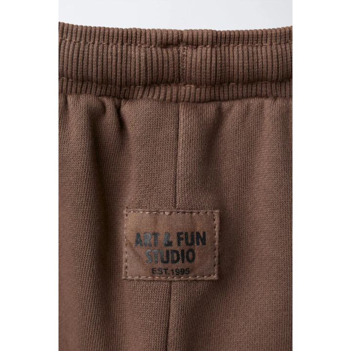 Джоггеры в гармент-тоне с деталями шва