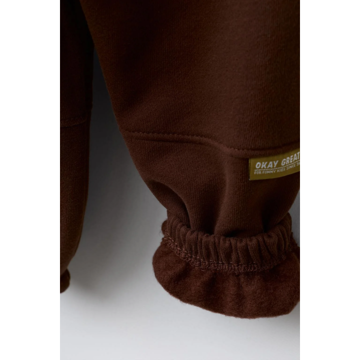 МЯГКИЕ БРЮКИ-ДЖОГГЕРЫ С НАШИВКОЙ