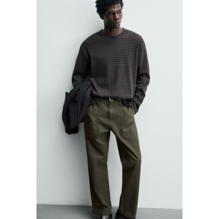 Полосатая футболка с контрастными деталями